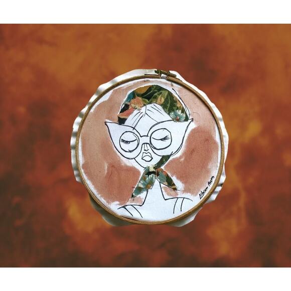 Trio of Abstract Line Art Embroidery Hoops – Fashion-Inspired Hand-Painted - Picture 3 of 5